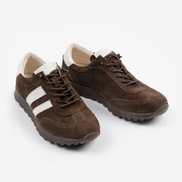 Кафяви дамски маратонки от естествена кожа с бежови детайли и стабилна подметка