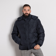 Класическо тъмносиньо мъжко ватирано яке – съчетава практичност, комфорт и модерен дизайн