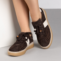 Комфортни дамски кецове в кафяво от естествена кожа с шита подметка