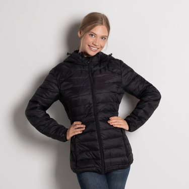 Леко дамско яке в черно с махаща се качулка– големи размери 2XL–6XL