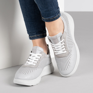 Сиви дамски кожени маратонки с перфорация и шита олекотена подметка