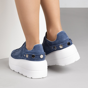 Сини дамски кецове от естествен велур с дишащ дизайн на платформа