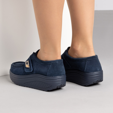 Сини дамски обувки от естествен велур с Walkmaxx подметка и велкро