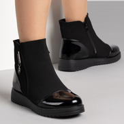 Стилни дамски боти от велур с лакирани елементи и цип