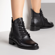 Стилни черни дамски боти от еко кожа с нисък ток