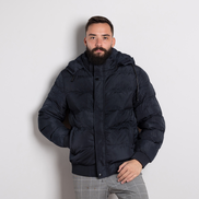 Стилно тъмно синьо мъжко ватирано яке – топло, удобно и подходящо за зимния сезон