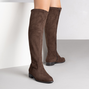 Тъмно кафяви дамски еластични ботуши – стил и комфорт