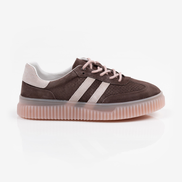 Тъмнокафяви дамски кецове от естествена кожа с декоративна перфорация и удобна подметка