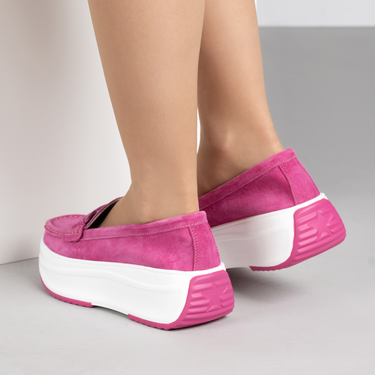 Цикламени дамски мокасини от естествен велур на платформа