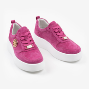 Цикламени дамски обувки от естествена кожа с олекотена подметка и златиста катарама