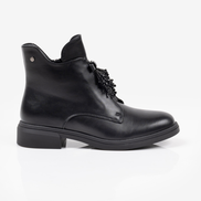 Черни дамски боти от еко кожа на нисък ток с черна висулка