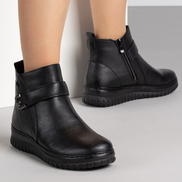 Черни дамски боти с олекотена подметка – леки и удобни