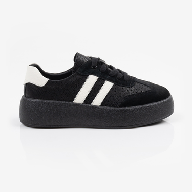 Черни дамски кожени кецове с перфорация и олекотена подметка – удобство и стил за всеки ден