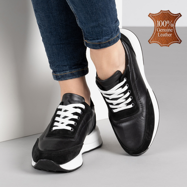 Черни дамски маратонки от естествена кожа с олекотена комфортна подметка и стилна визия