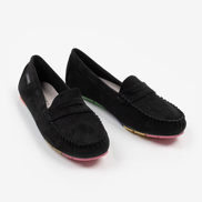 Черни дамски мокасини с перфорация и стелка от естествена кожа