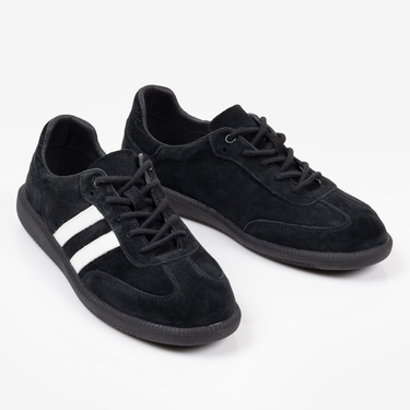 Черни дамски ниски кецове от естествена кожа с бели детайли