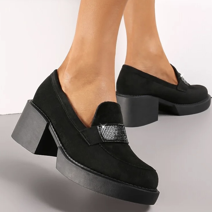 Черни дамски обувки на дебел ток GZ790