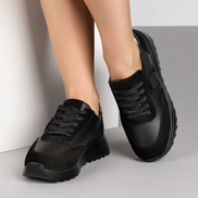 Черни модерни дамски кожени маратонки с връзки – удобство и стил за всеки ден