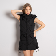 Черно дамско ватирано елече със сваляща се качулка и модерна визия