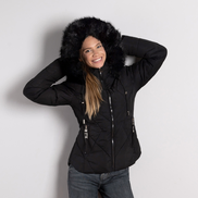 Черно дамско ватирано късо яке – елегантна визия