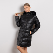 Черно дамско дълго ватирано зимно яке с махаща се качулка и пух – модел Sдо2XL