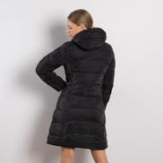 Черно дамско дълго зимно яке с качулка, връзки и лепенка за коригиране на ръкавите – модел Sdo2XL