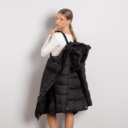 Черно дамско зимно яке до коляното с качулка и връзки – ватиран модел Sдо2XL