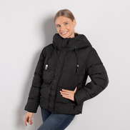 Черно дамско зимно яке с качулка и връзки – модел Sдо2XL