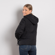 Черно дамско зимно яке с махаща се качулка и ластични ръкави